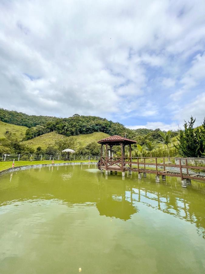 Ampla Casa De Campo - Afaven Águas Mornas Kültér fotó